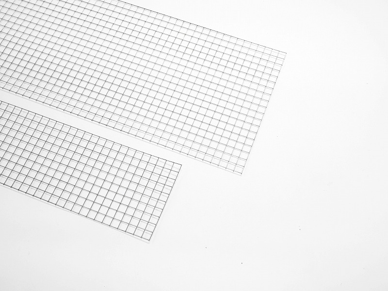 フェンスは屋根とソーラーパネル隙間70mmまで対応のフェンス100、150mmまで対応のフェンス190の2種類。