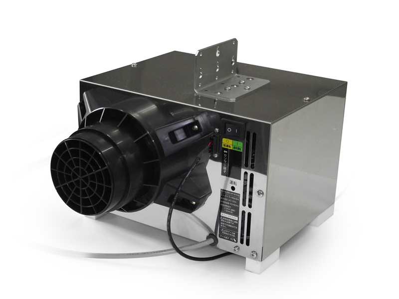 電子除湿機は床下に対応したペルチェモジュールを採用し、フロンなどの冷媒を使わず環境に優しく、低振動/コンパクトなタイプとなっている。