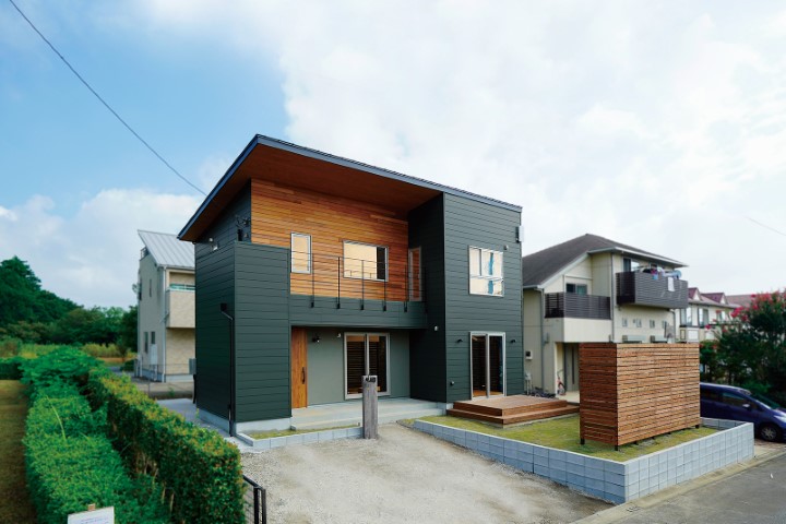 カラー：モスグリーン