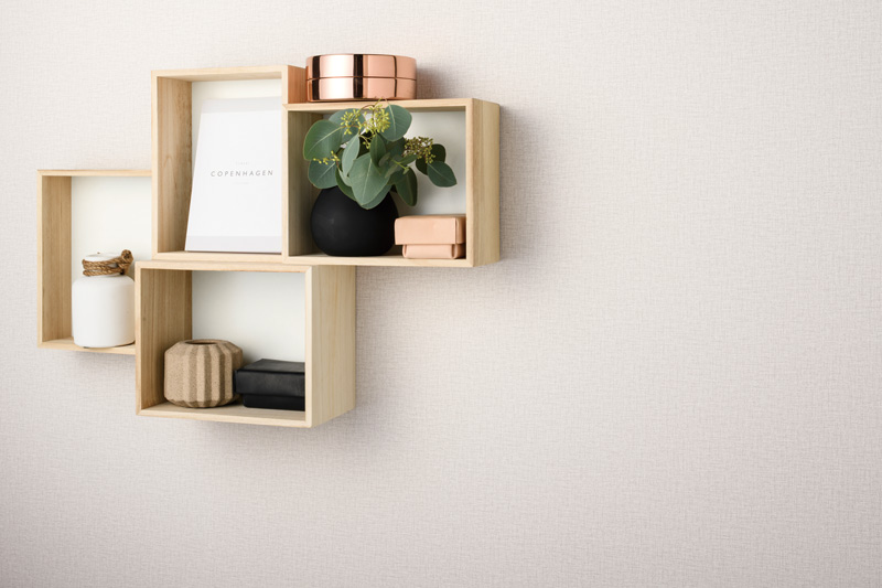 Cygnus-キグナス-/FAM1911~FAM1914
コンセプトは「シンプルで使い易いリネンの風合いの織物柄」。
玄関から水回りまでオールマイティに使用できる。