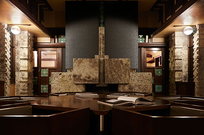 寒水石(大理石)/ARV-501~506
パールのコート紙に寒水石(大理石)で柄付けした製品。寒水石ならではのマット感とつややかな光沢を放つベース生地が特長。