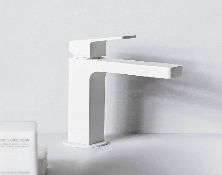 品番：ZU0693R-W1
カラー：エンボスドマットホワイト
価格88,000(税抜き)