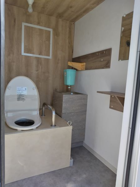 トイレ室内