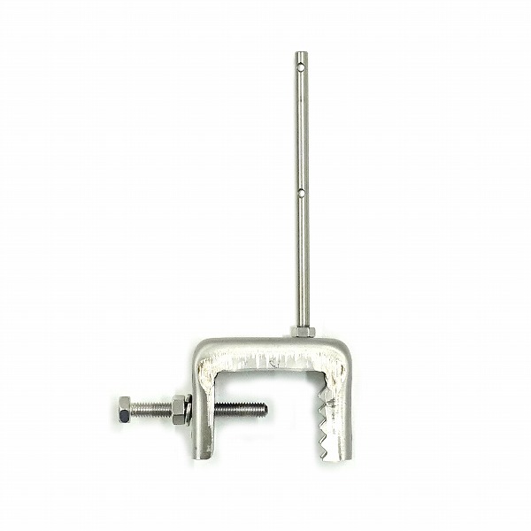 クランプは横向きに合わせて設置が可能。